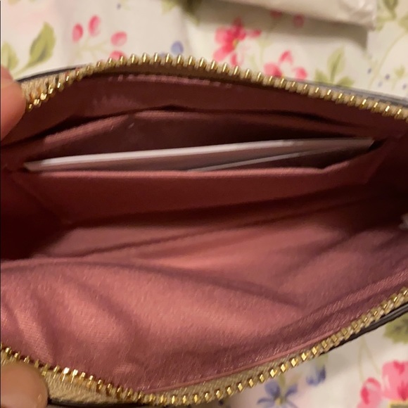 Beautiful Wristlets - Picture 4 of 4